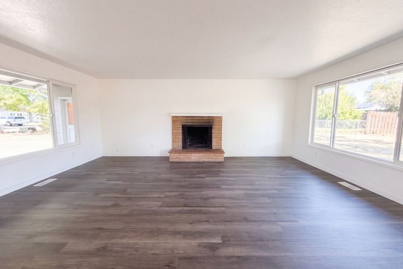 Photo 3 of 23 of 1573 NE Barberry Dr, Hillsboro, OR