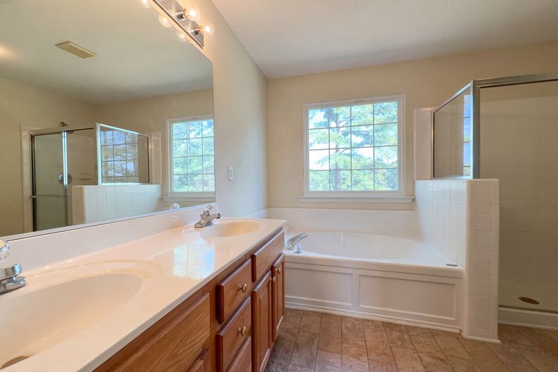 Photo 6 of 21 of 504 Ledyard Ct, Wake Forest, NC