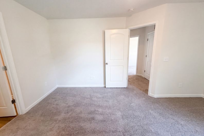 Photo 17 of 21 of 1131 Langston Dr, Greensboro, NC