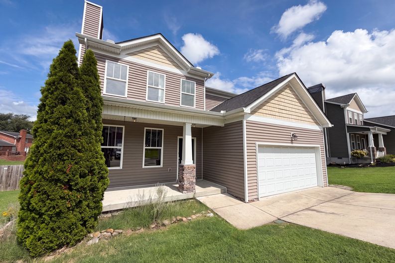 Photo 13 of 17 of 2520 Val Marie Dr, Madison, TN