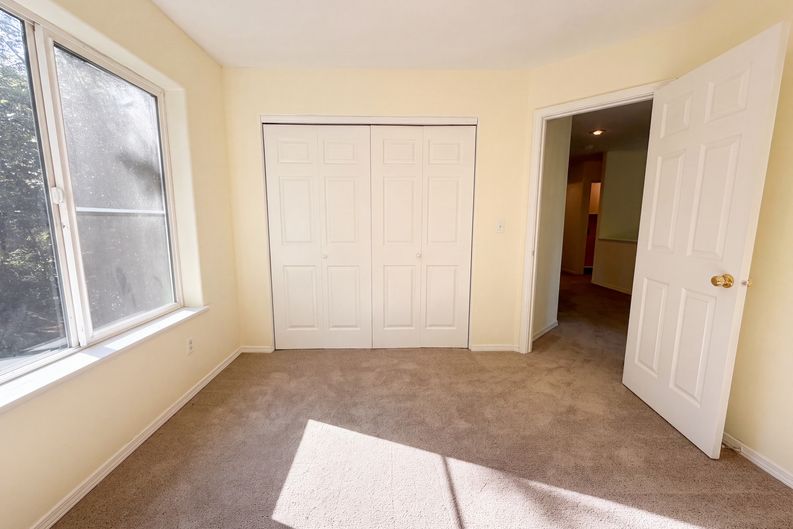 Photo 13 of 21 of 8348 SE 140th Ct, Portland, OR