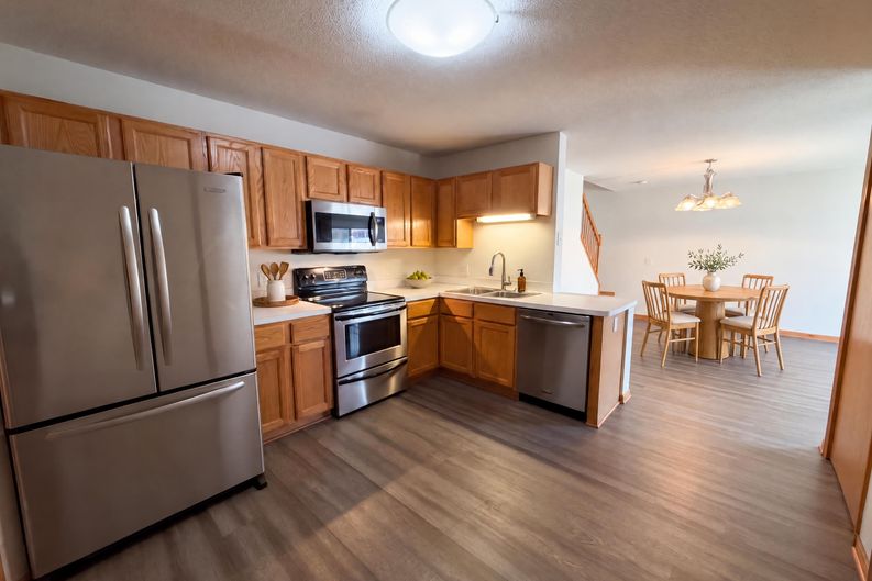 Photo 5 of 17 of 11544 Elmwood Ave N, Champlin, MN