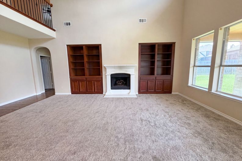 Photo 3 of 25 of 8613 Sunwood Ct, Fort Worth, TX