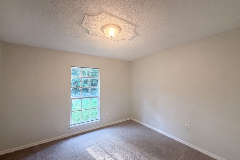 Photo 4 of 22 of 5750 NW 55th Ave, Ocala, FL