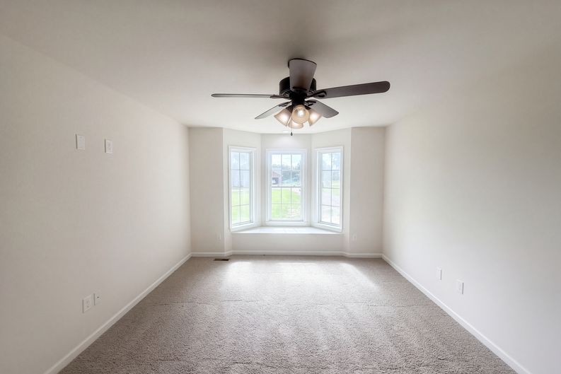 Photo 4 of 32 of 1415 Faith Meadows Ln, Asheboro, NC