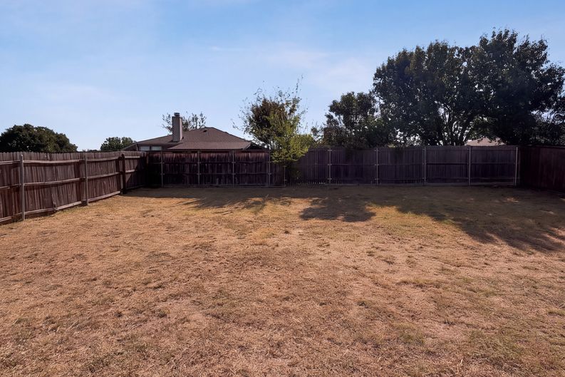Photo 22 of 24 of 441 Longshore Dr, Little Elm, TX