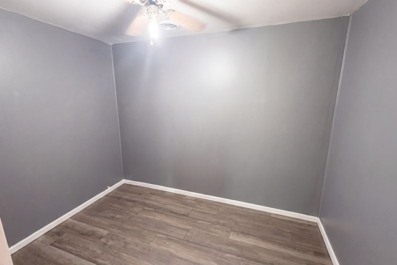 Photo 7 of 41 of 6505 E 44th St N, Bel Aire, KS