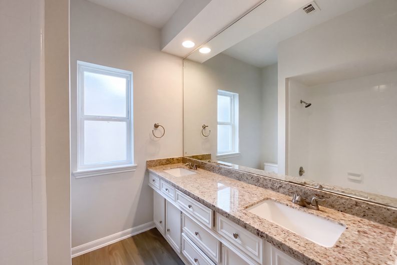 Photo 12 of 17 of 12910 Ashford Chase Dr, Houston, TX