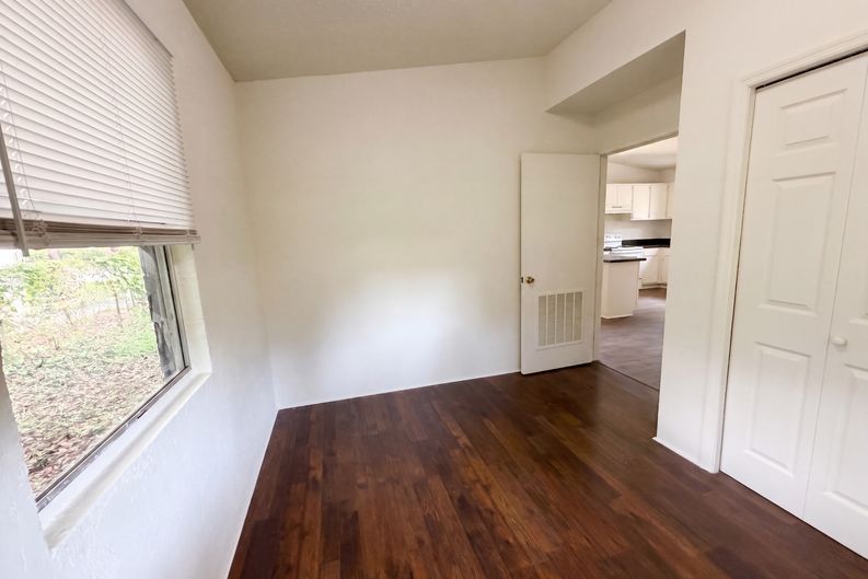 Photo 14 of 19 of 1834 Brooker Rd, Jacksonville, FL