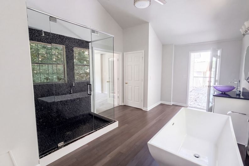 Photo 11 of 23 of 6226 Dumont Ln, Charlotte, NC
