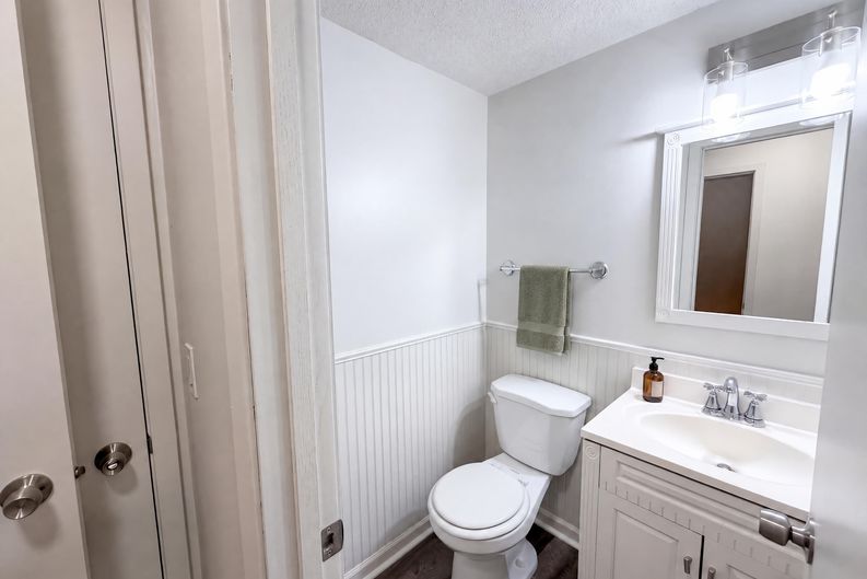 Photo 18 of 30 of 15393 Trillium Cir, Eden Prairie, MN