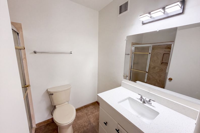 Photo 15 of 19 of 917 N Miller Dr, Tucson, AZ