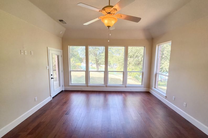 Photo 13 of 29 of 9313 Dosier Cv W, Fort Worth, TX