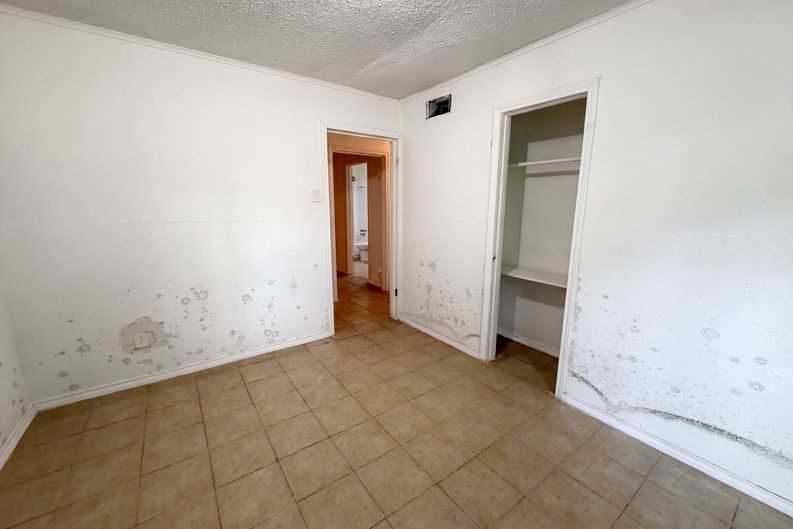 Photo 12 of 16 of 2210 Ben Hur St, Dallas, TX