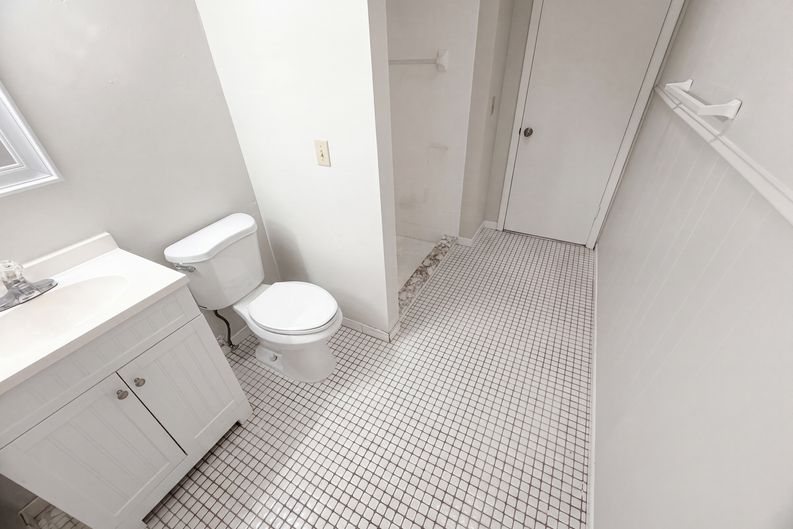 Photo 12 of 38 of 2305 SW Fern Cir, Port Saint Lucie, FL