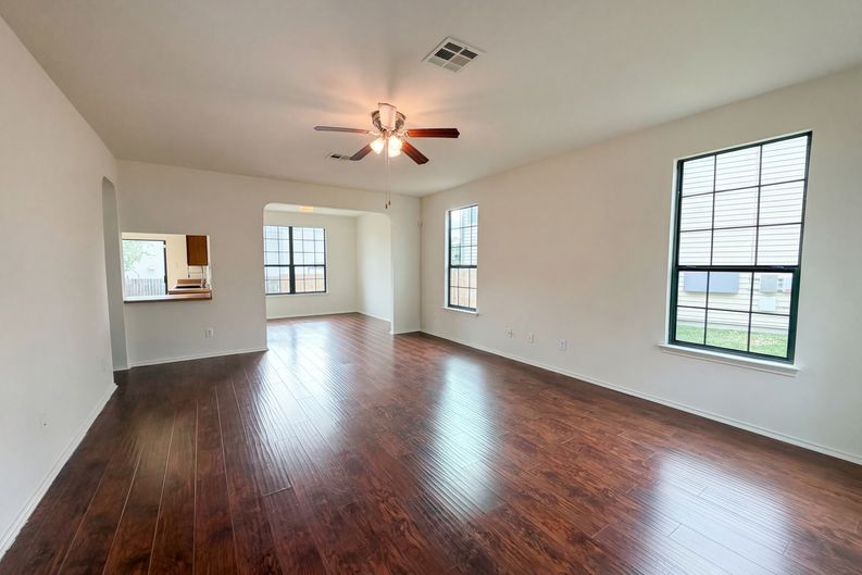 Photo 6 of 19 of 8506 Sunset Canyon Dr, Temple, TX