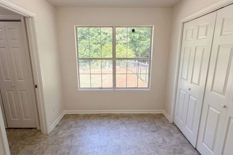 Photo 20 of 27 of 182 Livingston Ln, Covington, GA
