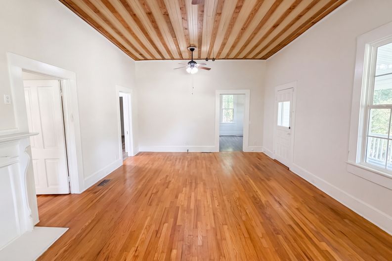 Photo 3 of 29 of 289 Almon Rd, Covington, GA
