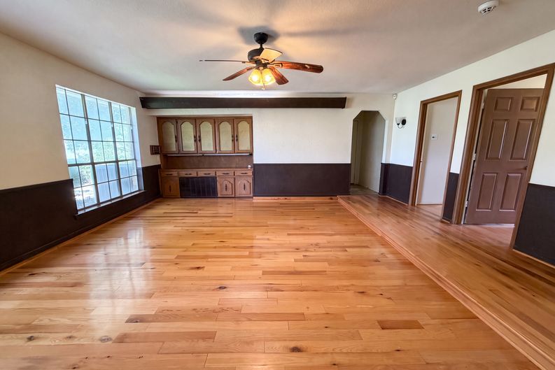 Photo 11 of 20 of 100 Dubb Ln, Red Oak, TX