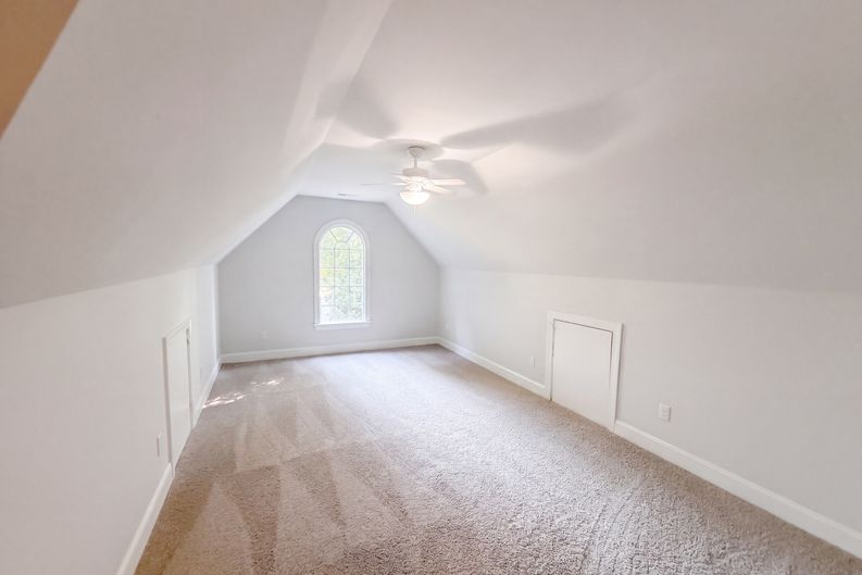 Photo 12 of 15 of 2916 Woodslope Dr, Raleigh, NC