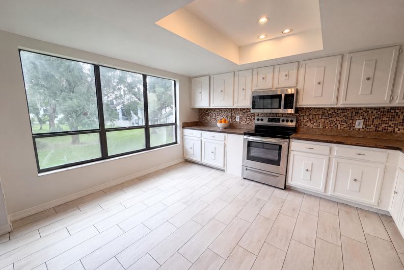 Photo 6 of 16 of 4747 Puritan Cir, Tampa, FL