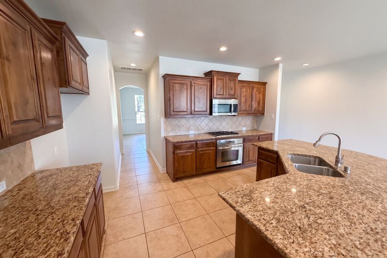 Photo 14 of 30 of 1617 Fallingwater Trl, Haslet, TX