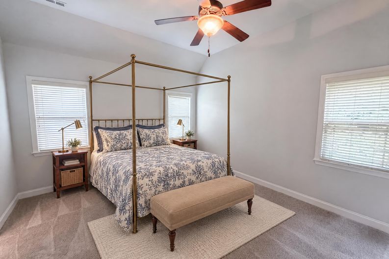 Photo 13 of 25 of 212 Westwind Dr, Newnan, GA