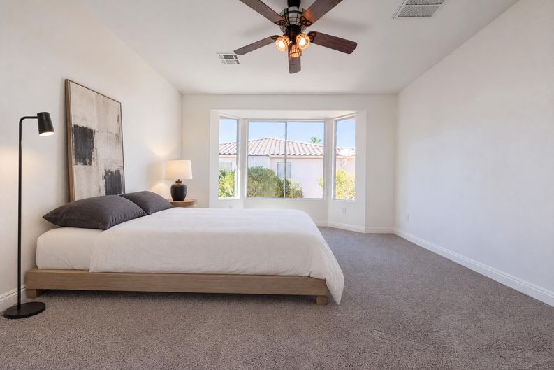 Photo 4 of 23 of 10228 Donde Ave, Las Vegas, NV
