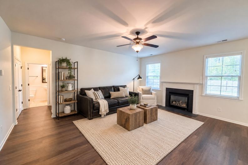 Photo 3 of 22 of 317 Whispering Breeze Ln, Summerville, SC