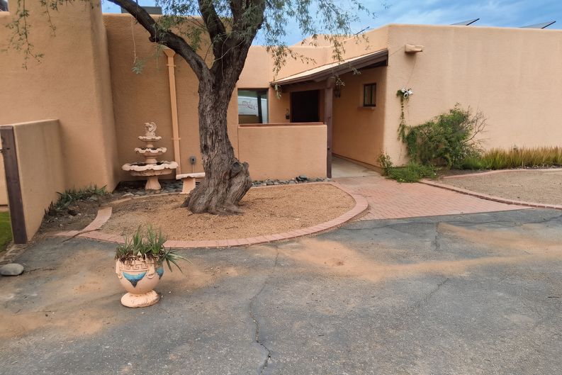 Photo 1 of 21 of 5621 E Fort Lowell Rd, Tucson, AZ