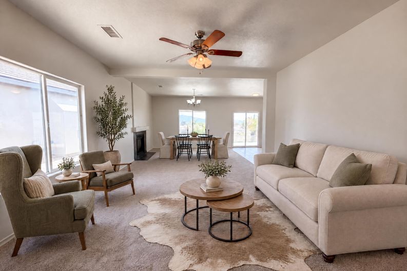 Photo 3 of 24 of 696 Troon Dr SE, Rio Rancho, NM
