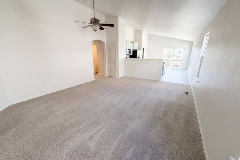 Photo 7 of 31 of 10273 Olathe St, Commerce City, CO