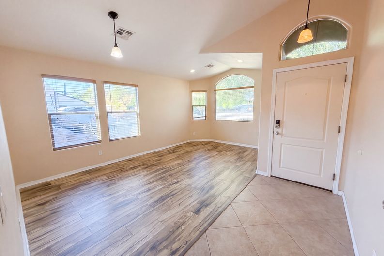 Photo 8 of 26 of 831 N Robson, Mesa, AZ