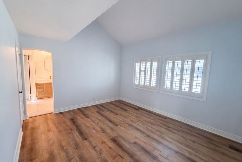 Photo 4 of 21 of 18743 Chapel Ln, Huntington Beach, CA
