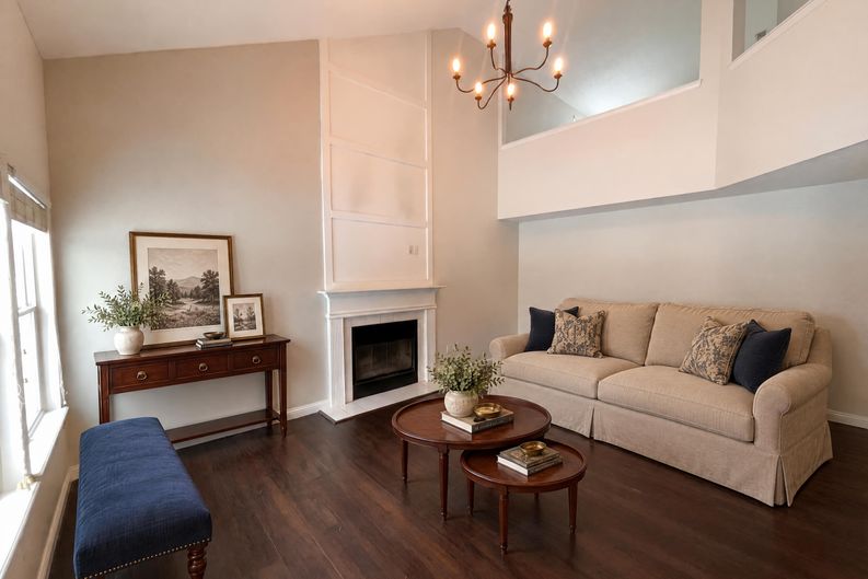 Photo 3 of 21 of 5259 Baysdon Cir, Indianapolis, IN