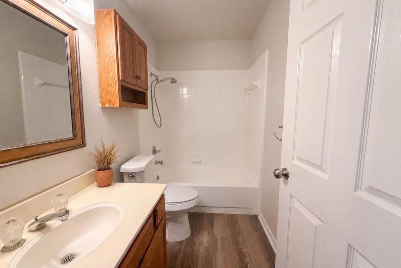 Photo 11 of 16 of 710 Brazos Dr, Temple, TX