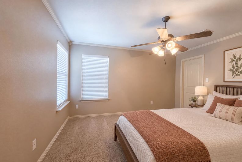 Photo 12 of 20 of 5107 Chesterfield Pl, Arlington, TX