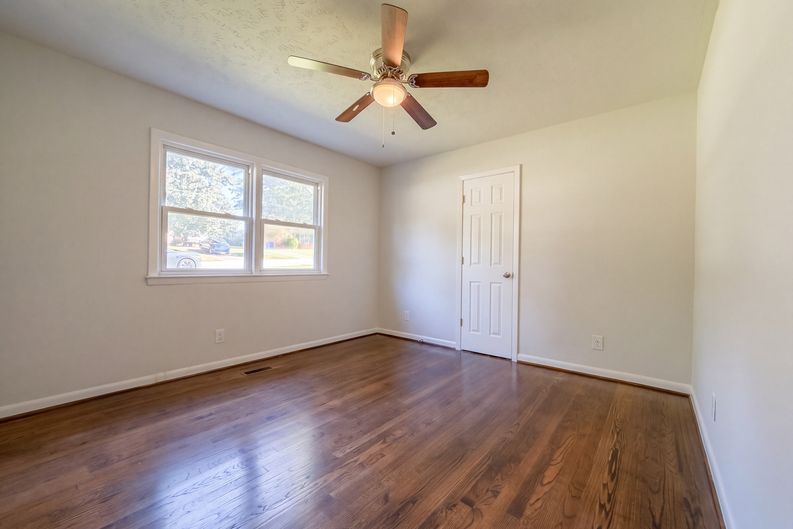 Photo 10 of 15 of 3111 Braddock Dr, Fayetteville, NC