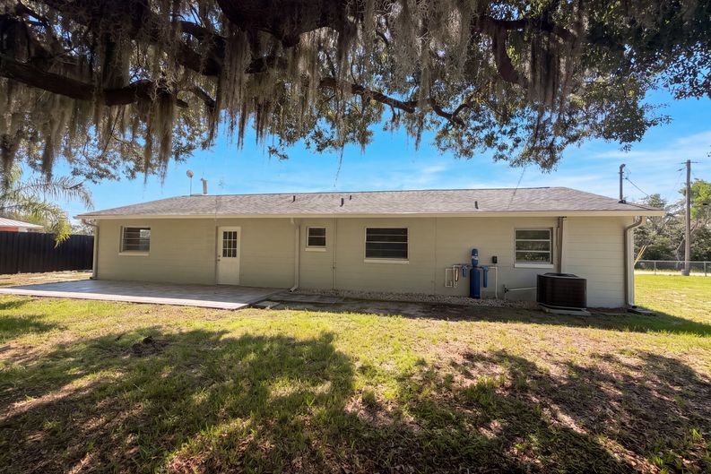 Photo 15 of 16 of 417 Calumet Rd, Avon Park, FL