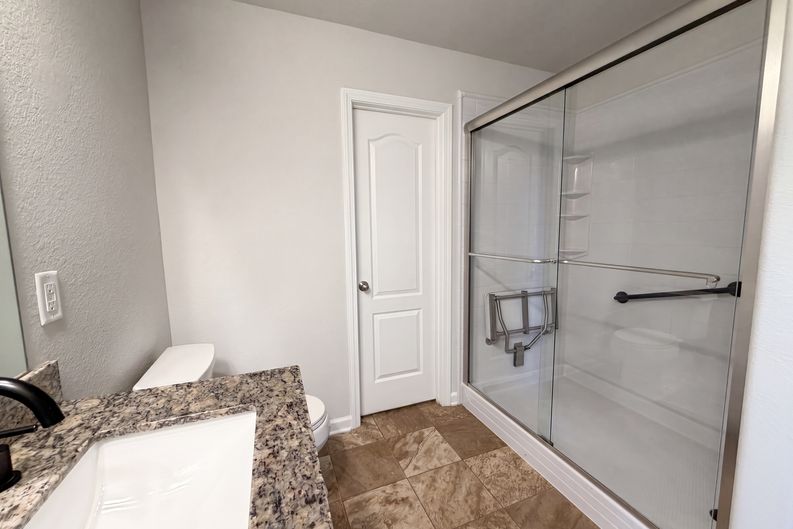 Photo 14 of 17 of 4034 Rosfield Dr, Charlotte, NC
