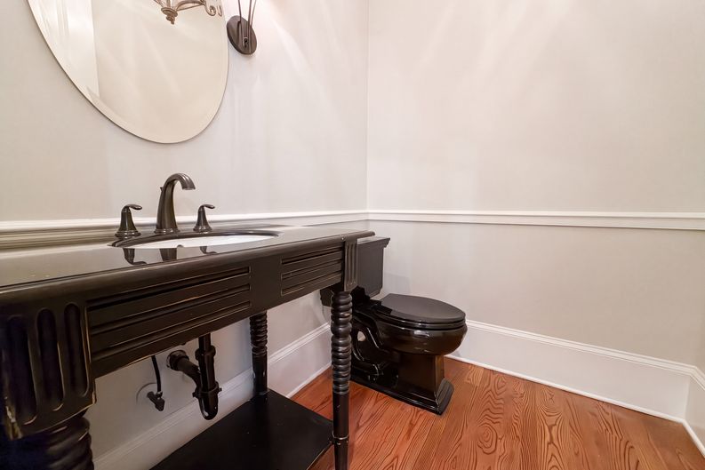 Photo 5 of 30 of 256 Hanson Way, Marietta, GA