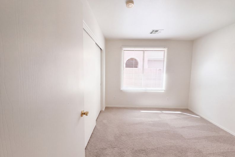 Photo 13 of 19 of 45983 W Sheridan Rd, Maricopa, AZ