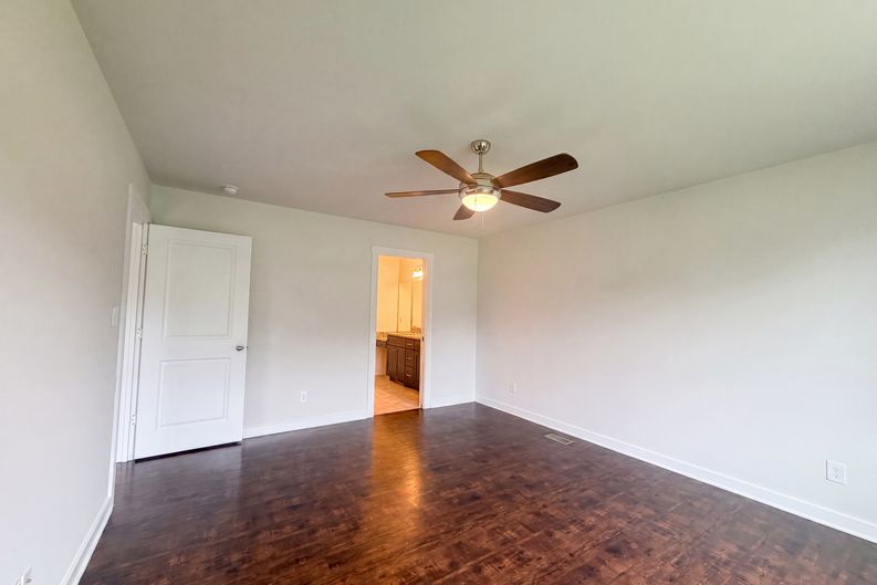 Photo 4 of 20 of 1115 Moreno Ln, Lewisburg, TN