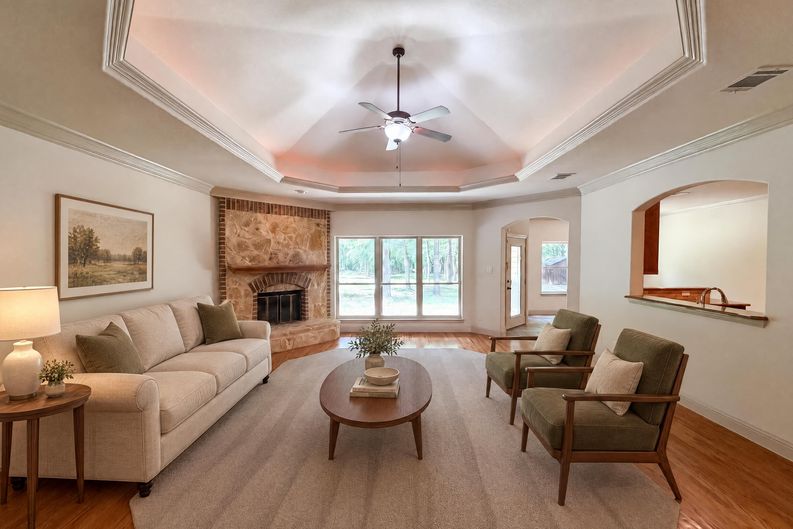 Photo 3 of 25 of 121 Rey Del Mar Cir, Weatherford, TX