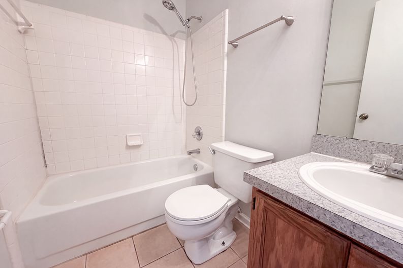 Photo 10 of 17 of 1708 Ashwood Cir, Middleburg, FL