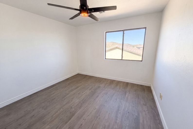 Photo 20 of 35 of 17645 W Hale Bopp Dr, Goodyear, AZ