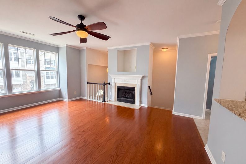 Photo 3 of 18 of 5108 Lady Of The Lake Dr, Raleigh, NC