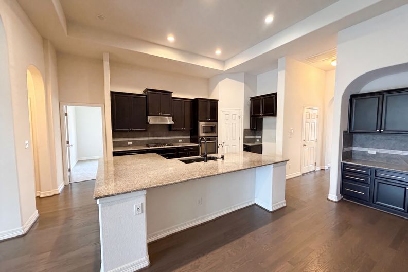 Photo 8 of 19 of 1604 Hollowback Dr, Leander, TX