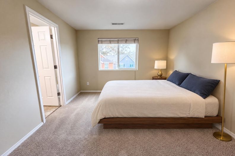 Photo 14 of 18 of 571 SW 207th Ave, Beaverton, OR