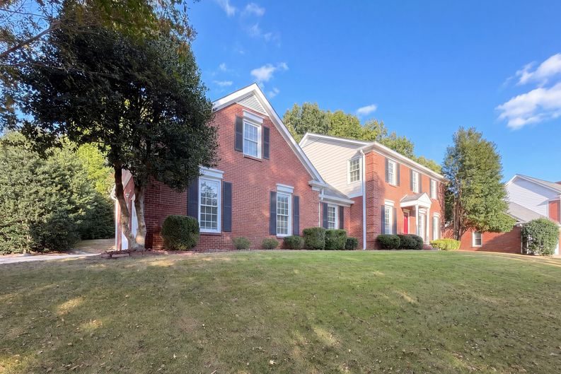 Photo 27 of 30 of 201 Wainsley Pl, Matthews, NC